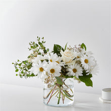 Load image into Gallery viewer, Fresh Linen Bouquet
